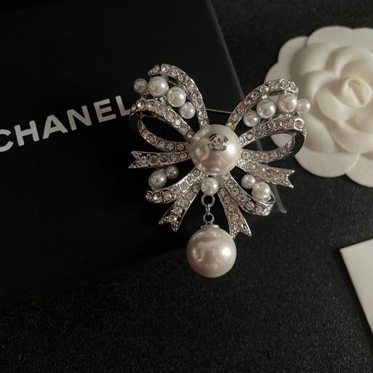 Chanel Brooch 12lyh65